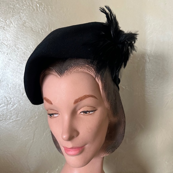 CHIC 1930s\' BLACK FELT \